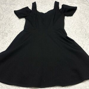 Monteau Women’s size Medium Little Black Dress